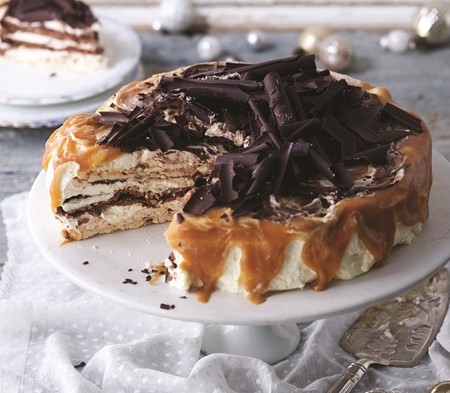 Chocolate & Salted Caramel Vacherin Chocolate & Salted Caramel Vacherin