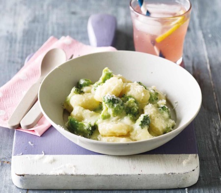 Kids Cheesy Gnocchi with Broccoli image